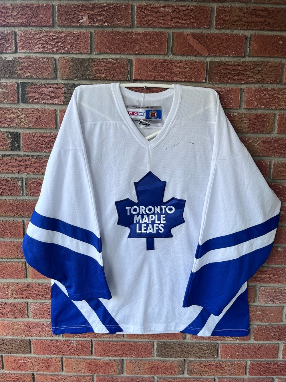 CCM Toronto Maple Leafs men’s Hockey Jersey XL